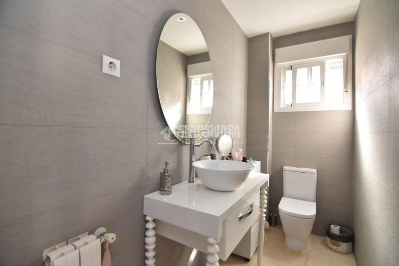 Foto 6470b3d1-5bbe-4dee-88e8-275a123e7895. Casa pareada casa en venta en Centro Villaviciosa de Odón