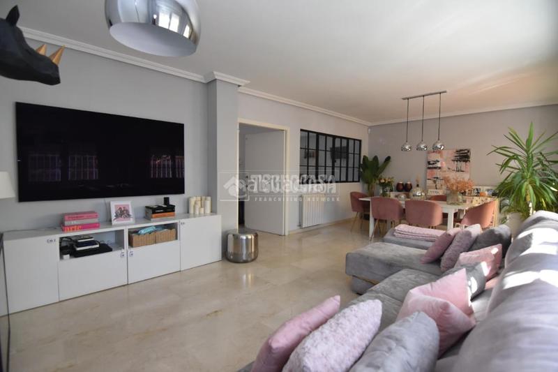 Foto edea07b3-ef22-4569-86e8-b72071307cb5. Casa pareada casa en venta en Centro Villaviciosa de Odón