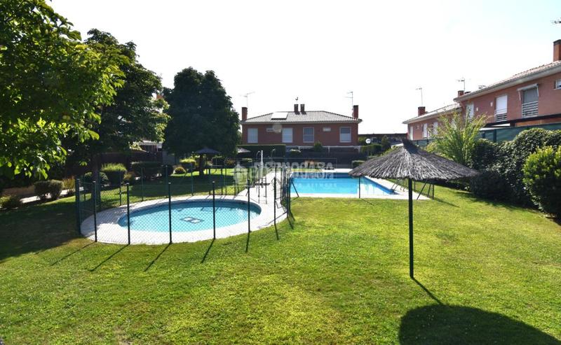 Foto fdca849b-072a-41d2-a934-89cc67d2fa7c. Casa pareada casa en venta en Centro Villaviciosa de Odón
