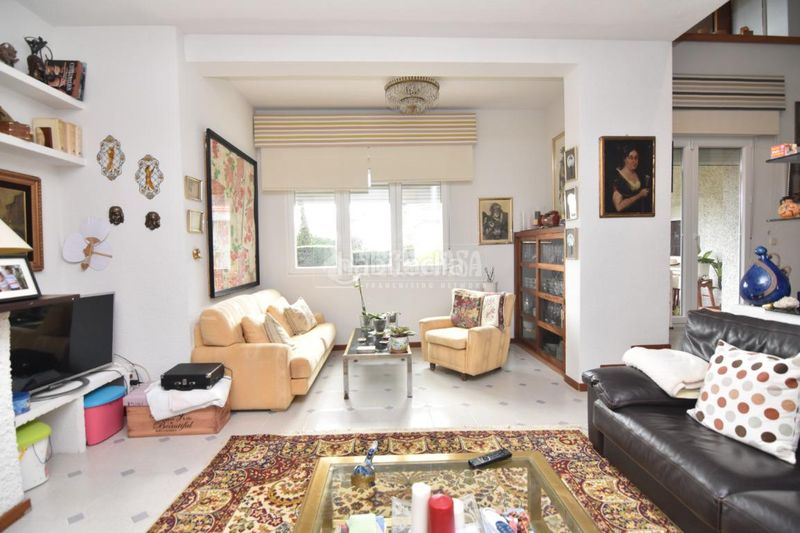 Foto 56dd4bb0-946f-44c3-86bc-285c062c873b. Casa a El Bosque Villaviciosa de Odón