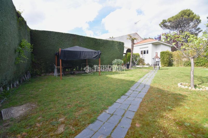 Foto eb6c7ed2-4b53-4a27-b5b8-457900c4ba86. Casa a El Bosque Villaviciosa de Odón