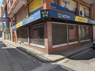 Local Comercial en Centro puerto. Local esquinero a pie de calle