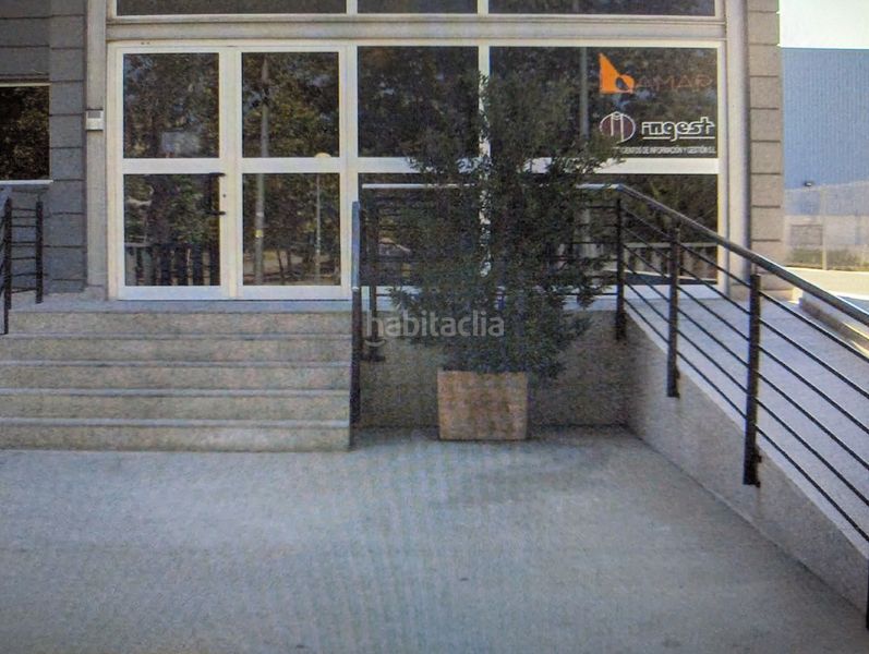 Foto 22c669a6-6c6d-4f27-b39d-3b93dbac8ed3. Lloguer local comercial a avenida ojos negros 41 a Sagunt