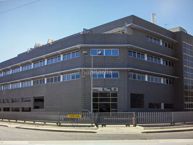 Foto 9f391faa-5190-405d-a330-f04dcceacdfd. Lloguer local comercial a avenida ojos negros 41 a Sagunt