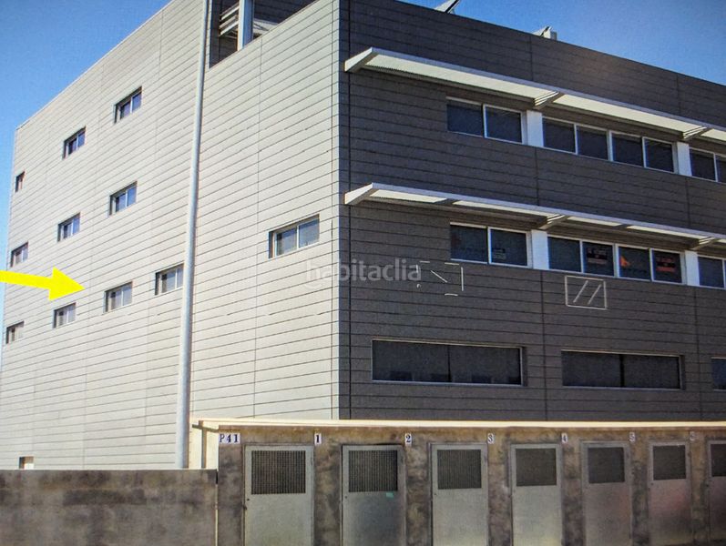 Foto c0b07cd4-a9c6-4113-815d-81c6165ffda6. Lloguer local comercial a avenida ojos negros 41 a Sagunt