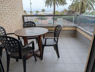 Pis en Playa Puerto de Sagunto. Piso semi nuevo en primera l�nea de playa