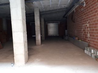 Lloguer Local Comercial a Centro puerto. Local de 243 m² en zona céntrica