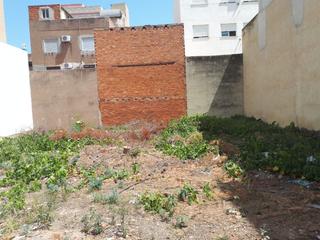 Terreny residencial a Avenida de Abril-9 de Octubre. Solar para edificar