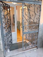 Location Local commercial à Plaza del dos de mayo 5. Local comercial en la plaza dos de mayo