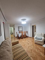 Miete Etagenwohnung  Avenida olímpica. Piso 4 dormitorios con calefacción central en el soto