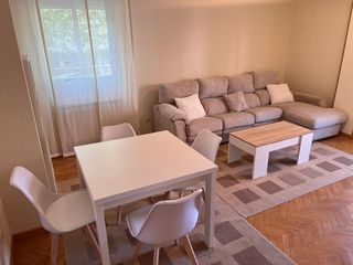 Rent Flat  Avenida del campo hermoso. Piso seminuevo amueblado 2 dormitorios, vestidor y 2 baños
