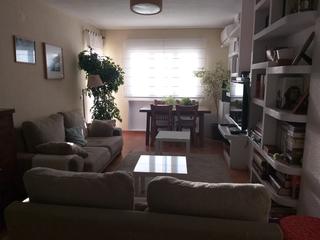 Location Appartement  Calle cisneros. Piso reformado 3 dormitorios amueblado