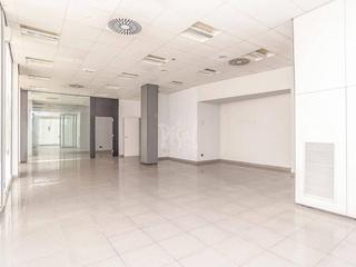 Local Comercial  Violant d´hongria. Local en venta en sant pere i sant pau calle violant dhongria