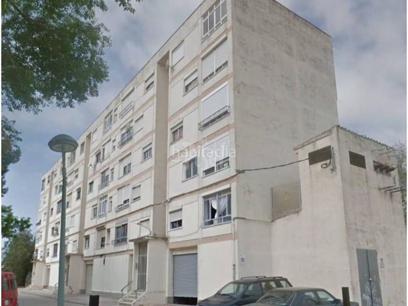 Foto 3e0c7d9d-ea78-4fba-bd3b-b2aebf396763. Local comercial a Campclar Tarragona