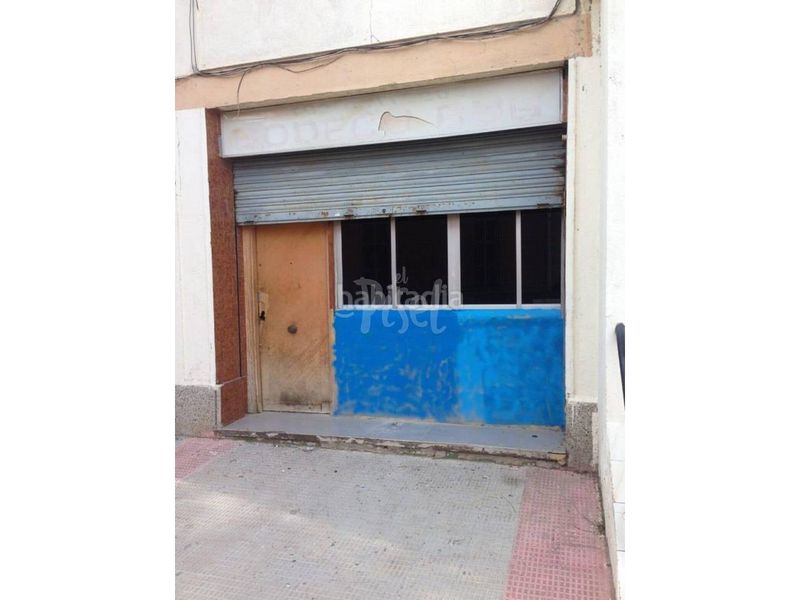 Foto fb19037f-faee-46e2-9922-b45a1a8194ad. Local comercial a Campclar Tarragona
