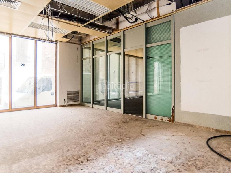 Foto d66e4f7c-1c93-4746-8383-e9ac5b5bf151. Local comercial a Santa Bàrbara