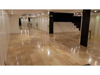 Location Local commercial  Unió. Local en venta en eixample