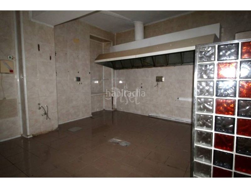 Foto d773880e-bce3-4bae-9386-6e6ba9d4b04c. Local comercial a Part Alta Tarragona
