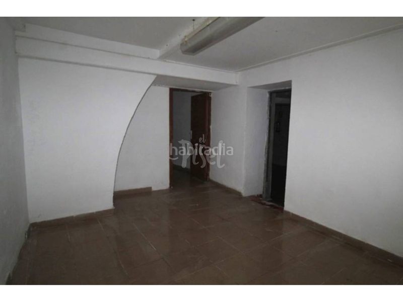 Foto f0504285-0ed2-45a0-9b76-f578b19be216. Local comercial a Part Alta Tarragona