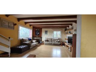 Casa  Asturies. Fantástica casa con piscina en canyelles, barcelona