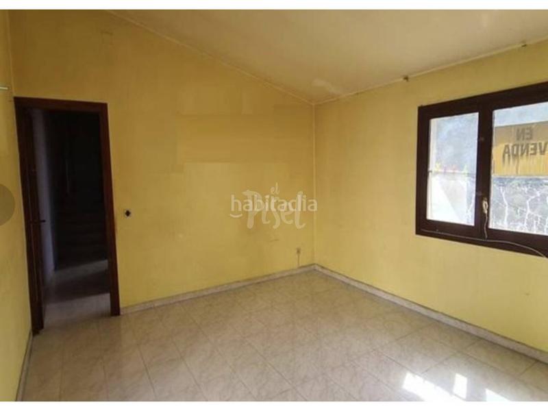 Foto d568ab20-1989-4947-b940-8e2c1a264f9f. Casa amb aparcament a Pontons