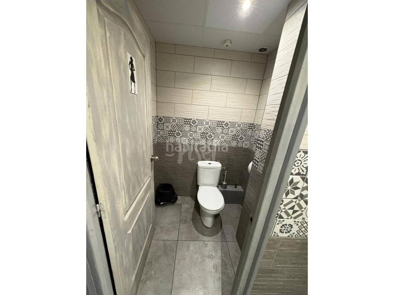 Foto 1cffafa7-60d1-426a-9d10-163e968d6f25. Traspaso local comercial  con encanto en el centro con horno artesanal incluido! en Tarragona