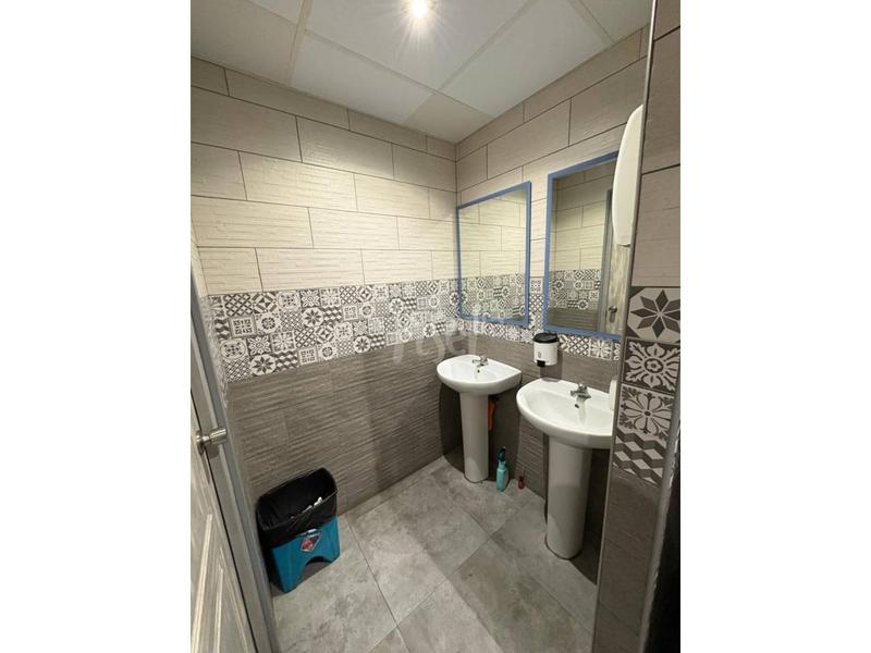 Foto 76b969f0-d4da-4c41-bf35-ed82db5b79ff. Traspaso local comercial  con encanto en el centro con horno artesanal incluido! en Tarragona