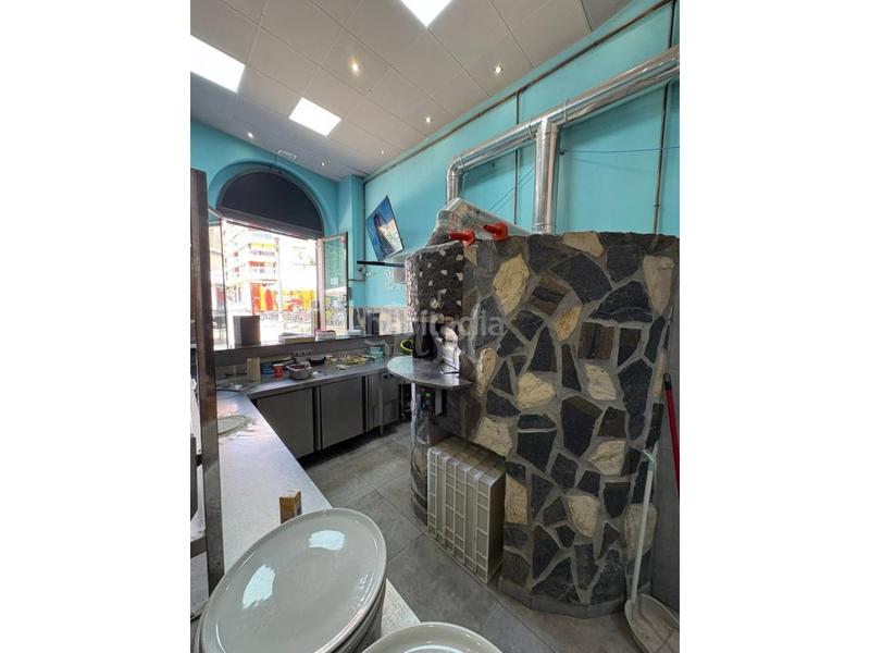 Foto d8aa0294-ff17-4238-b867-3af2b2e7432e. Traspaso local comercial  con encanto en el centro con horno artesanal incluido! en Tarragona
