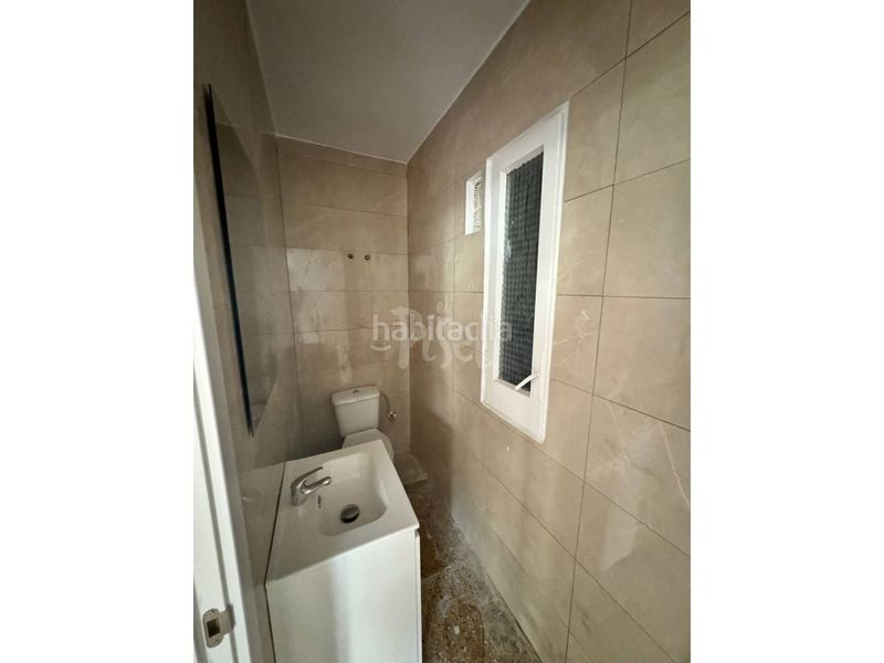 Foto f36537a7-a8ab-4701-8bd3-dee08d695f9b. Local comercial a Torreforta Tarragona