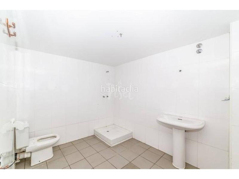 Foto f56b39b3-ebe5-44d2-8f25-4660f1bb30af. Local comercial a Constantí