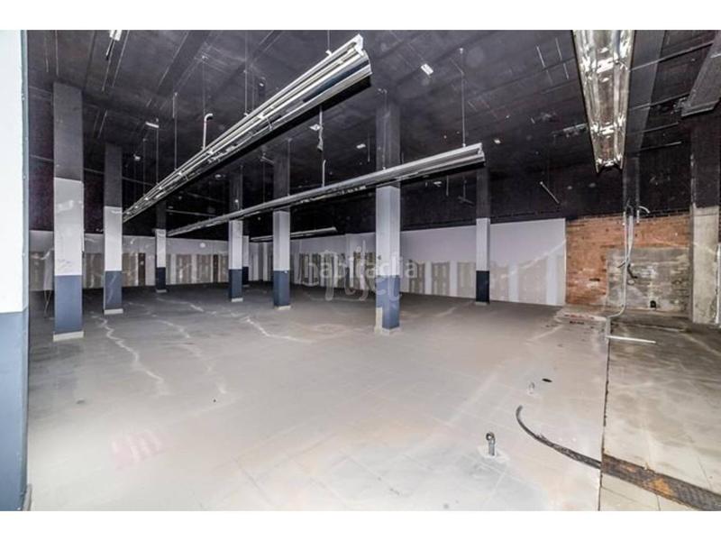 Foto b78a7e31-1ab0-42c2-84fb-336e39b4e78d. Geschäftsraum in Constantí