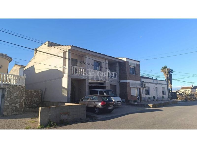 Foto 2a17b0aa-8baf-41ea-9793-9bc4b4c92eb8. Pis amb aparcament a Deltebre