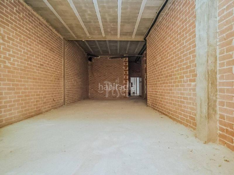 Foto b181e856-5910-46de-8031-2bbe5edcbbf7. Local comercial a Ponent Reus