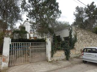 Maison  Tres. Encantadora vivienda con jardín y piscina en busot, barcelona!