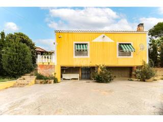 Casa  Carles riba. Casa independiente en el catllar  espacio, tranquilidad y una op