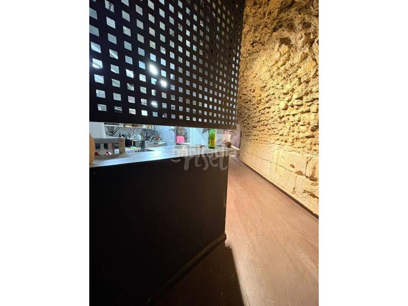 Foto 321bf54d-b3a6-4cf5-9def-47eb601d4e53. Traspàs local comercial a Part Alta Tarragona