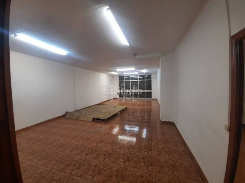 Foto d73e4304-9ac2-474a-ae5e-693d93896703. Local comercial a Nou Eixample Sud Tarragona