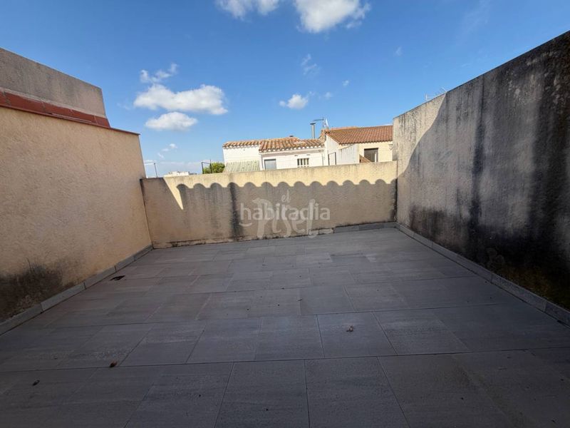 Foto bcad04eb-2cfe-4072-9bec-930128a4b88b. Casa amb aparcament a Canonja (la)