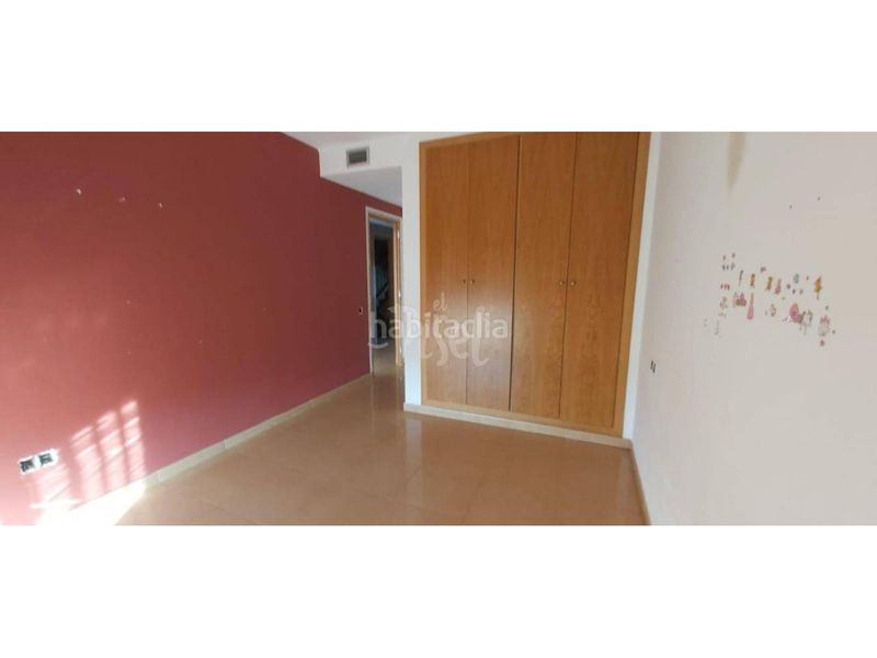 Foto 3b877865-37ea-43c2-8dd6-75d6115565cb. Piso  a la venta en Deltebre