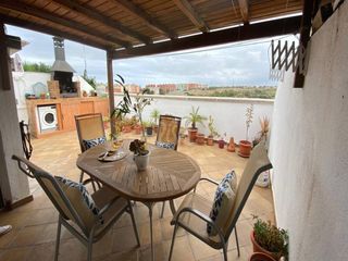 Pis a Campclar. Vivienda luminosa con gran terraza en tarragona