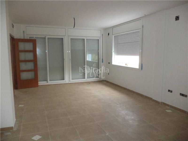 Foto 2eaedad0-744d-480b-ab1f-97ffebf15bd2. Casa amb aparcament a Els Masos - Els Garrofers Coma-ruga