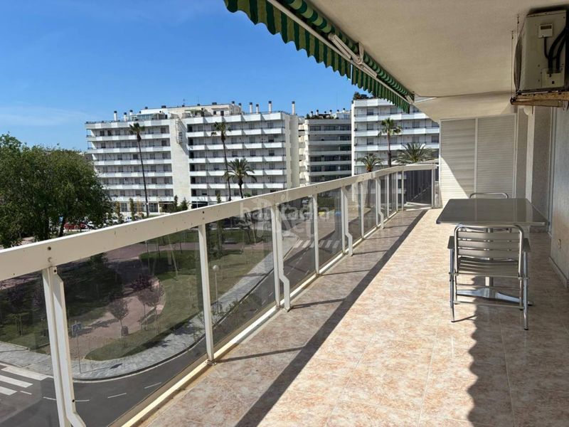 Foto 51d80d60-1989-4bc0-91d2-c7be5d18b1fb. Apartament amb aparcament a Plaça Europa - Port Aventura Salou