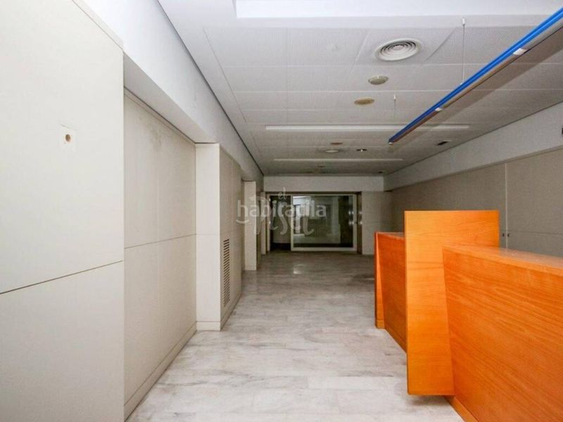 Foto d764f8c3-16d0-4d07-9b02-176d4756653c. Local comercial a Sant Andreu de la Barca