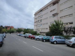 Pis a Centre. Piso con ascensor y gran potencial de reforma en la zona de reus