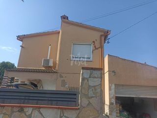 Haus in Santa Oliva. Casa con patio y gran potencial de reforma en santa oliva, tarra