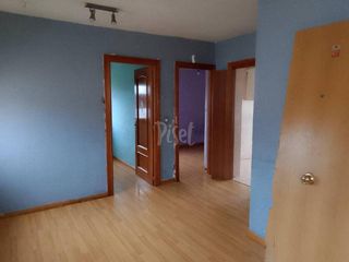 Etagenwohnung in Venta del Olivar. Venta de piso para reformar en zaragoza capital, barrios rurales