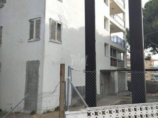 Pis a Pla de Maset - Cap de Salou. Promocion de viviendas y local