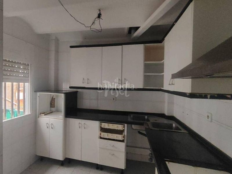 Foto 371f1715-cce2-4eb7-9f63-ad3326c77140. Casa a Canonja (la)