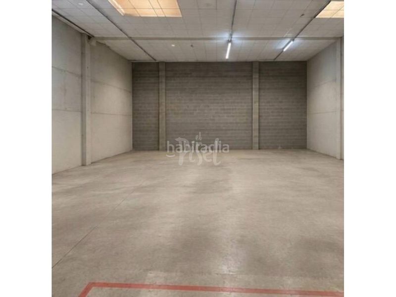 Foto cde45d35-410a-4b8c-989c-ec21dd619365. Industrial building in Torreforta Tarragona