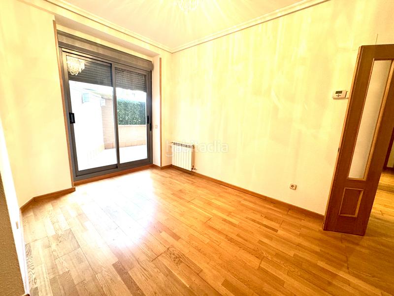 Foto 5f1e084b-0c5f-48a5-be31-6754fd3d39f2. Appartamento con parcheggio piscina in Puerta Bonita Madrid